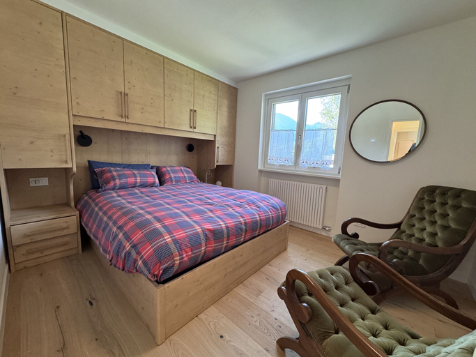 Room 2, 002 Moderno Trilocale Pinzolo, Trento