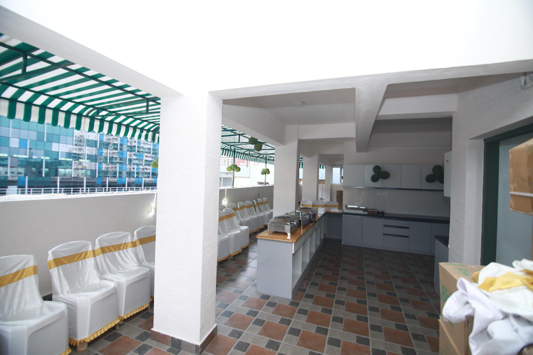 Food & Drinks, Hotel Royal Blooms, Bangalore