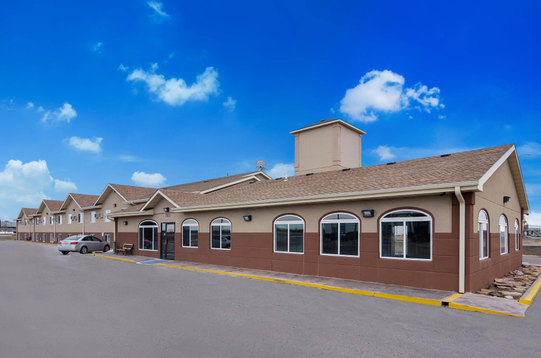 Exterior & Views 1, Econo Lodge Scottsbluff, Scotts Bluff