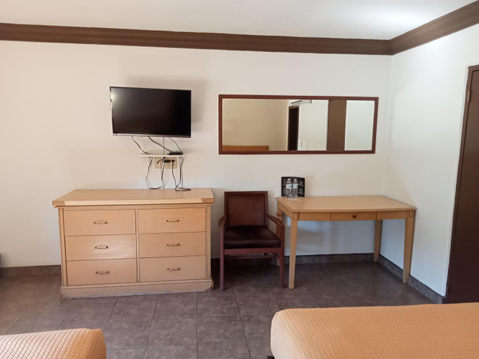 Others 4, Hotel Coronado, Ensenada