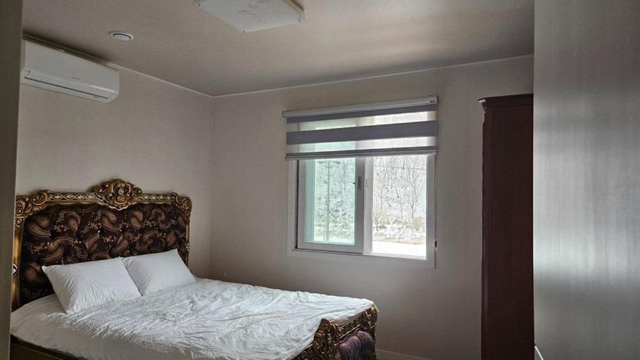 Bedroom 2, Hongcheon Habori Private Pension, Hongcheon