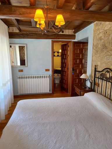 Others 4, La casa de Aza, Burgos