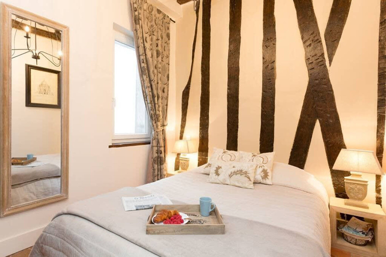 Room 2, Le Voyage En Isle - Ile Saint Louis, Paris