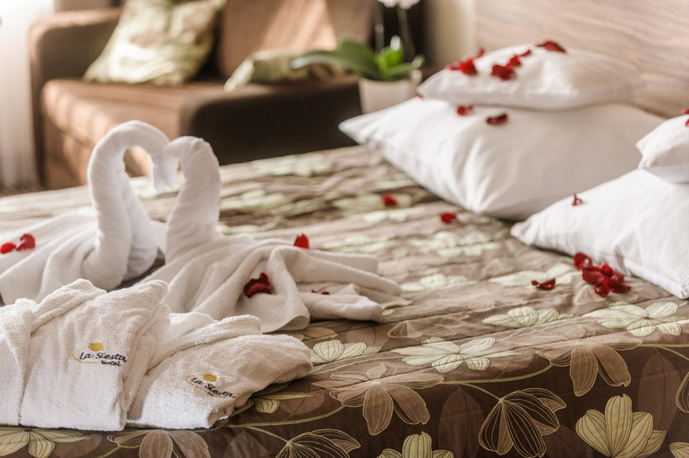 Bedroom 3, Hotel La Siesta & Medical Spa, Puck