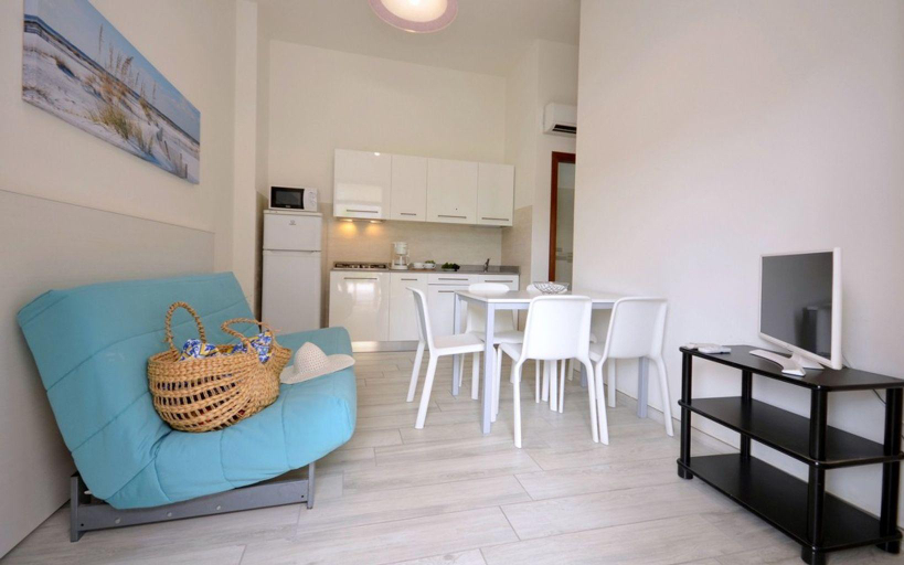 Kitchen 4, Bibione Apartments, Venezia