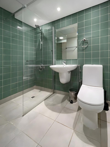 Bathroom, ES Studios, Dubai