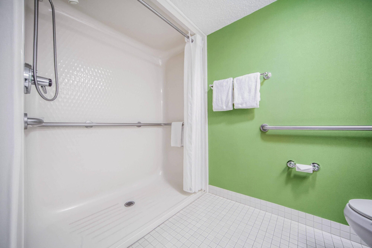Bathroom 4, Sleep Inn & Suites Columbus, NE, Platte