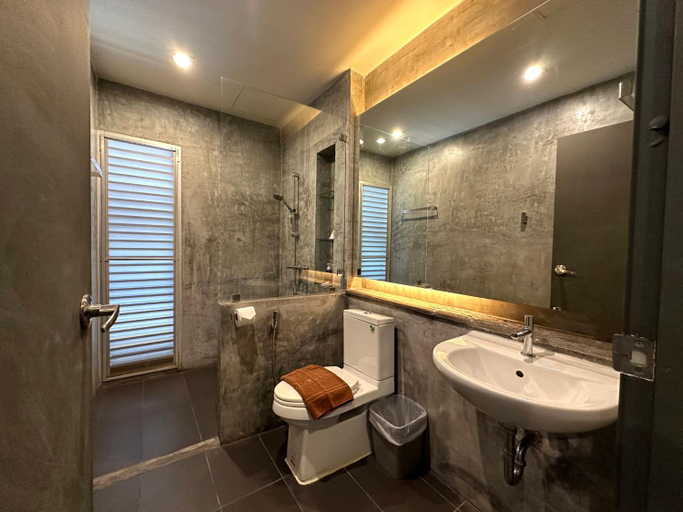 Bathroom 4, The Terminal Hotel, Muang Khon Kaen