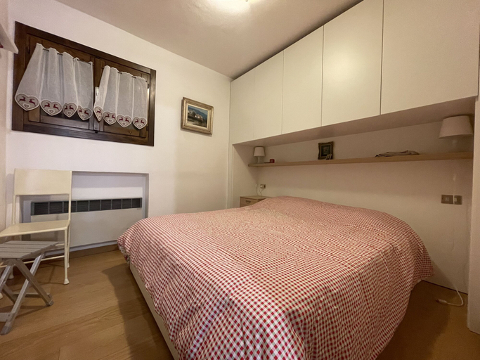 Bedroom 3, 079 Bilocale Pinzolo, Trento