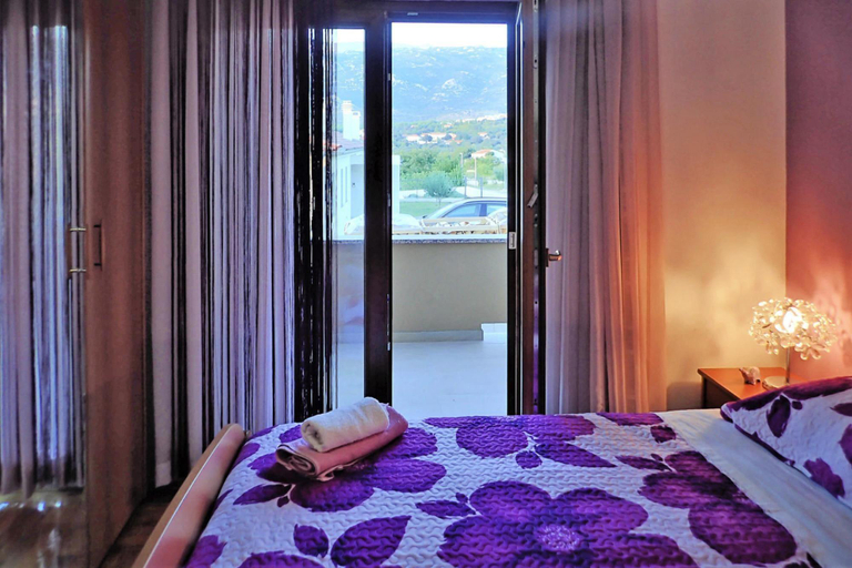 Bedroom 2, Apartment in Rovanjska near Velebit Mountains, Jasenice