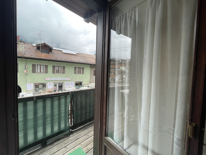 Room 3, 013 Bilocale Centralissimo Pinzolo, Trento