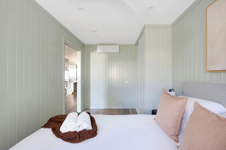 Bedroom 2, Reflections Forster Beach - Holiday Park, Great Lakes