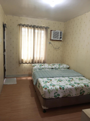 Bedroom 5, Cozy 2BR Deca Homes, Near Airport, SM Jmall, SM Cebu & Parkmall, Mandaue City
