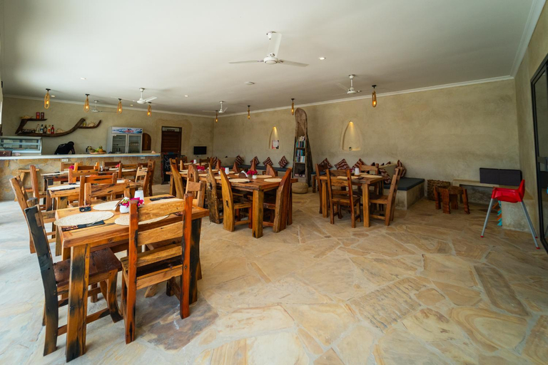 Food & Drinks 4, Blooming Zanzibar, Kusini