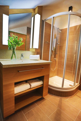 Bathroom 3, Hotel Leobersdorfer Hof, Baden