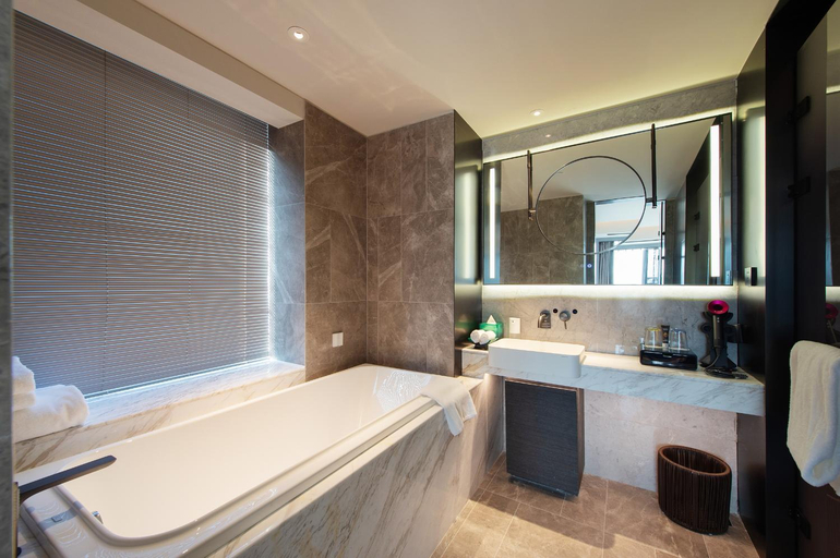 Bathroom 5, Novotel Kunming City Center, Kunming