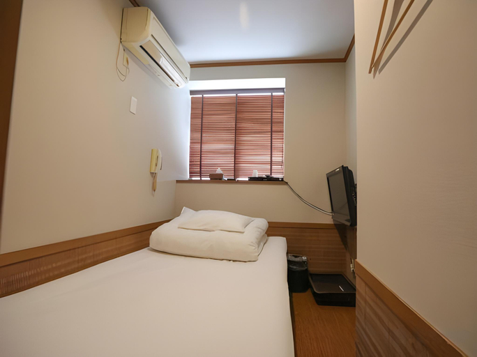 Others 5, Putit HOTEL COSMOS, Kita