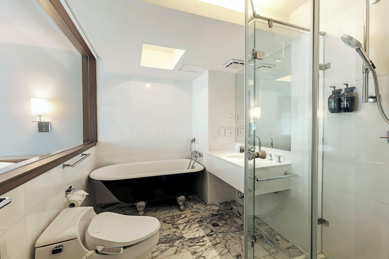Bathroom 4, United Hotel, Taipei City