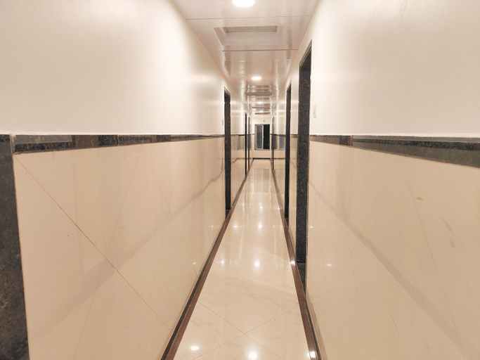 Public Area, HOTEL SATKAR, Satara