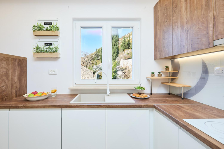Kitchen 3, Villa Aguzin, Pojezerje