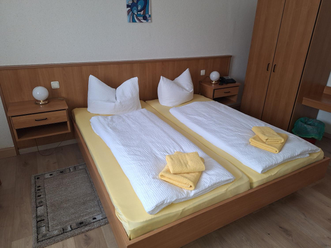 Bedroom 2, Hotel Heidler, Meißen