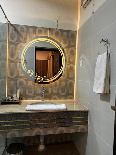 Bathroom 4, Burj Ul Zaki, Islamabad
