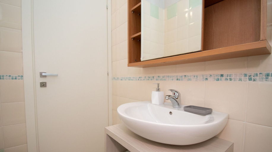 Room 3, Luxury Martina Appartamenti-7-ibiscus, Brescia