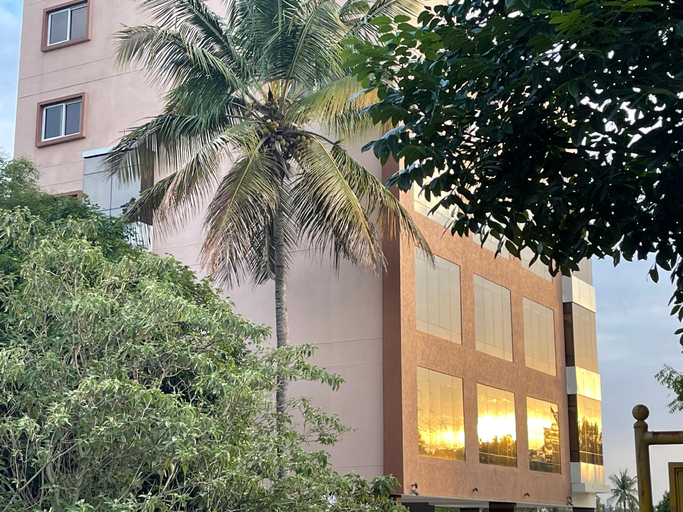 Exterior & Views 3, Hotel Aashraya , Bangalore