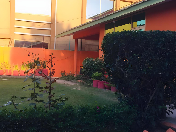 Others 5, Green Lodge Guest House, Peshawar