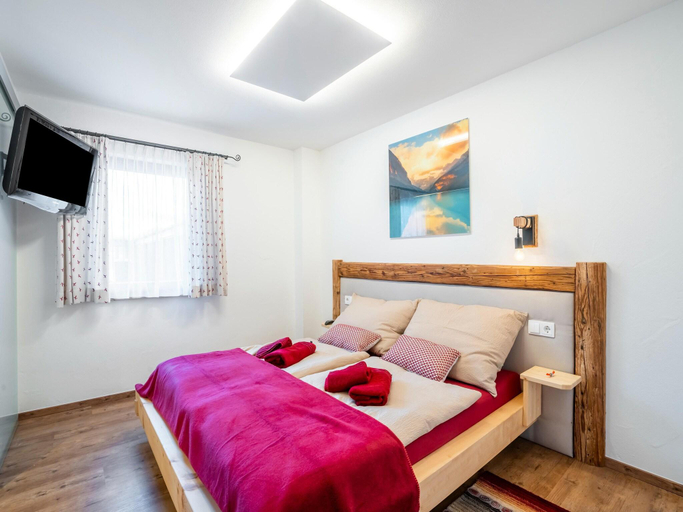 Bedroom 3, Neukirchen am Grossvenediger Apartments, Zell am See