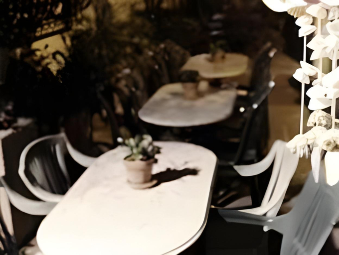 Food & Drinks 4, Green Grove Guest house