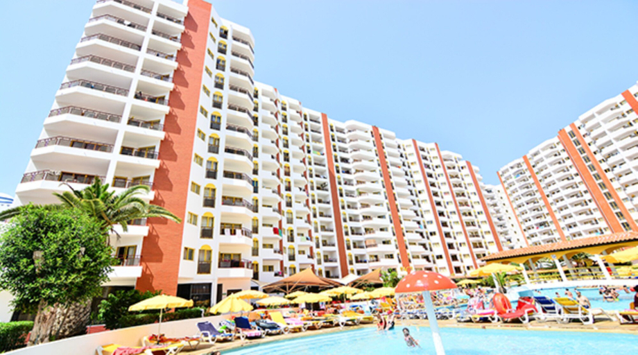 Room 2, Clube Praia da Rocha Balcony J 138, Portimão