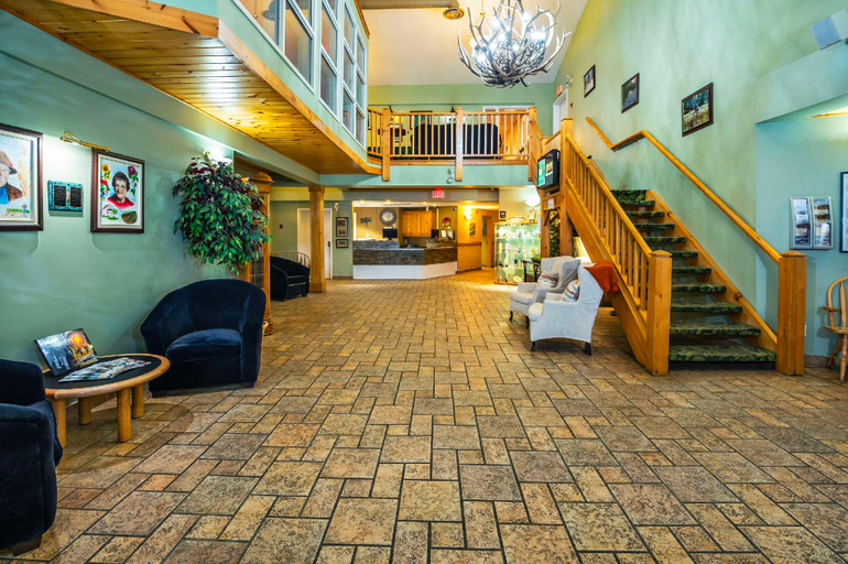 Public Area 2, Cedar Meadows Resort & Spa, an Ascend Collection Resort, Cochrane