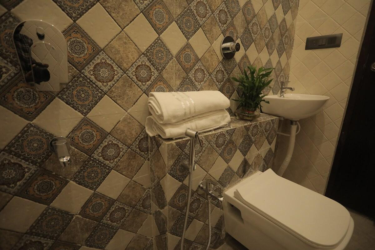 Bathroom 4, Earthen Bliss Luxury 2BHK Apt with Balcony, Udaipur