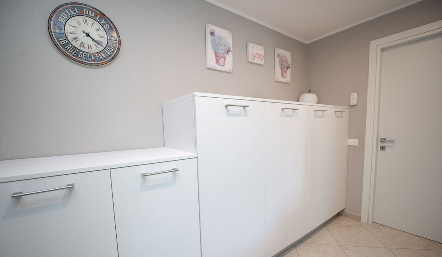 Room 4, Luxury Martina Appartamenti-2-ortensia, Brescia