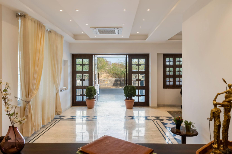 Others 5, The Royal Courtyard, Udaipur