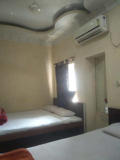 Others 5, Raj Guest House, Kolkata