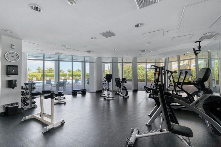 Room 5, Miami Beachfront Oceanview Condo, Miami-Dade