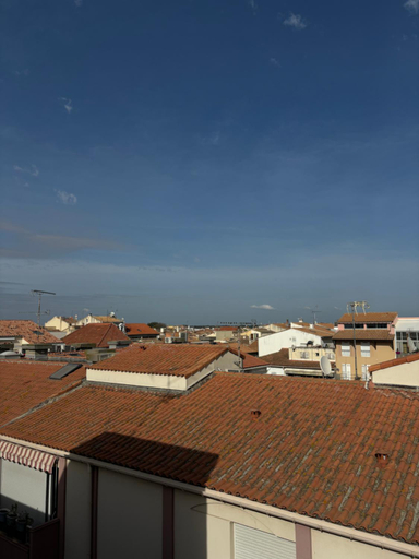 Others 5, L'Hotel De La Plage, Gard