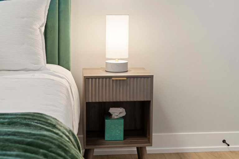 Room 5, Spacious Bright Modern New Unit in Tri Taylor, Cook
