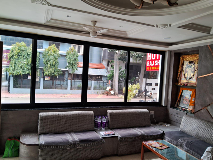 Others 4, Hotel Rajshree, Indore