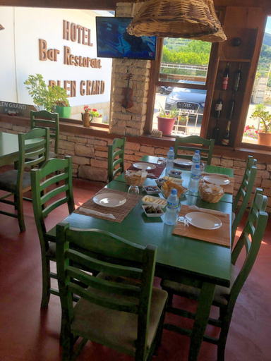 Food & Drinks 2, Blen Grand, Beratit
