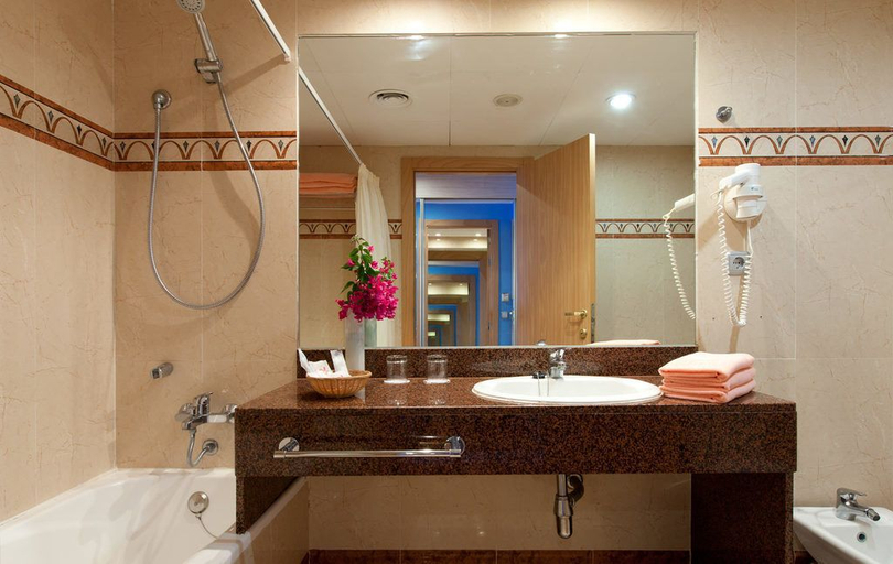 Bathroom 5, Mirador del Cabo Hotel Adults Recommended, Almería