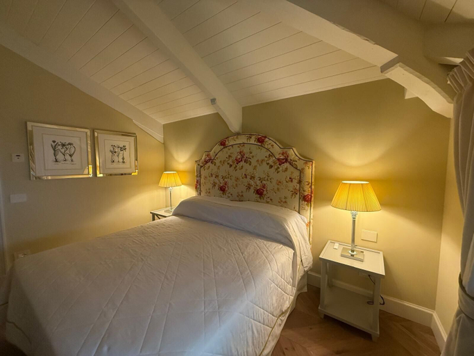 Bedroom 3, Domus Florum Sorrento, Napoli