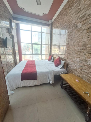 Bedroom 5, Goroomgo Mangalam Inn Lucknow, Lucknow