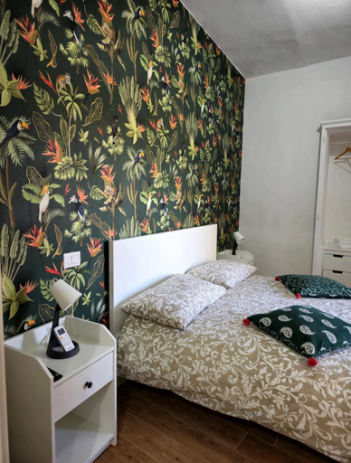 Others 5, Sathicula B&B, Benevento