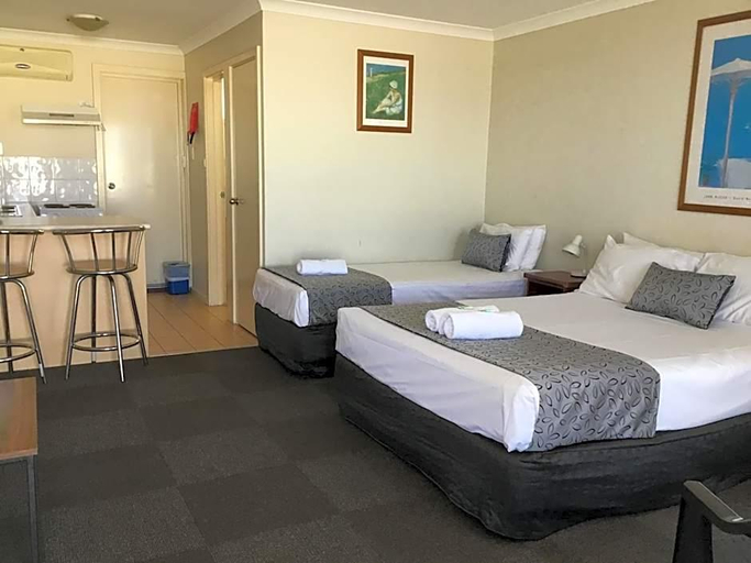Others 5, Ocean Drive Motel, Bunbury