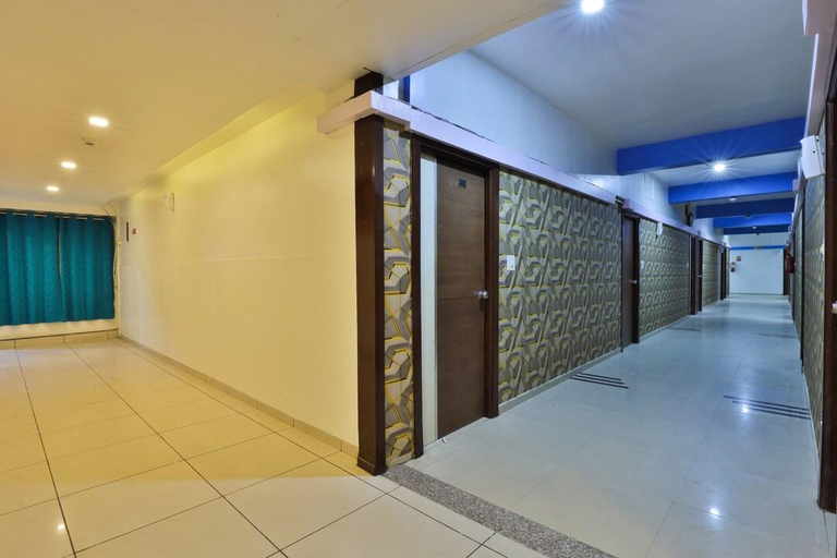 Others 3, Hotel Nilkanth,Ahmedabad, Gandhinagar