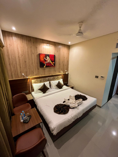 Bedroom 2, The Clan Indore By Wishotel, Indore