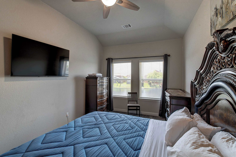 Bedroom 2, Lakeview Mansion A Chic Estate, Fort Bend